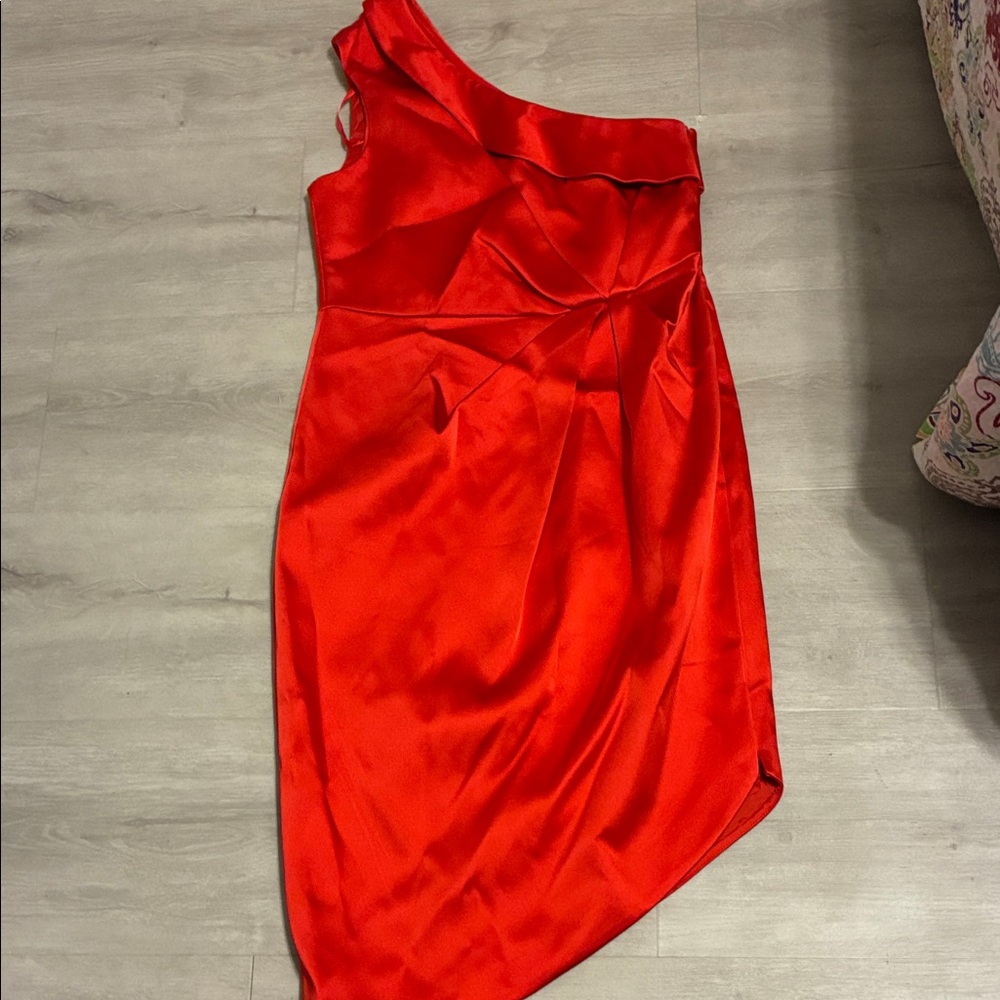 Elegant One-Shoulder Red Dress